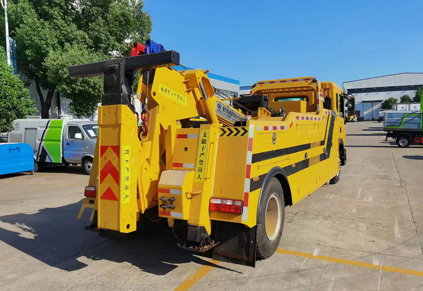 國(guó)六東風(fēng)多利卡D9拖吊連體清障車